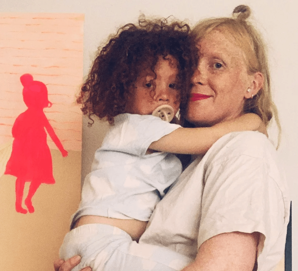 Jessica Hallbäck - att vara förälder och ge barnen styrka i att vara sig själva - Bonki